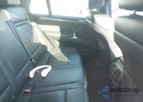 2007 BMW X5 4.8I из США, поврежденный, VIN 5UXFE83527LZ46268